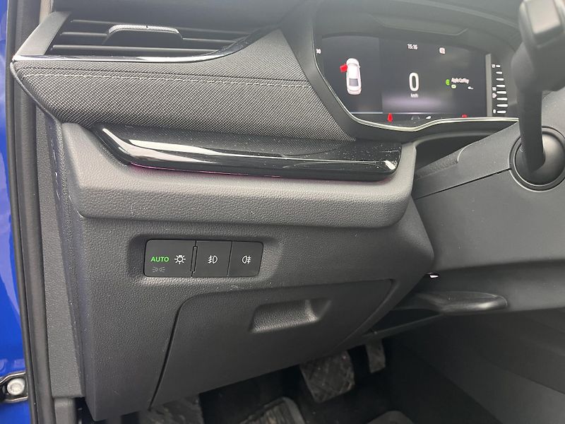 Škoda Octavia 2.0 TDI DSG Style, 1.majitel - fotka 23 z 29
