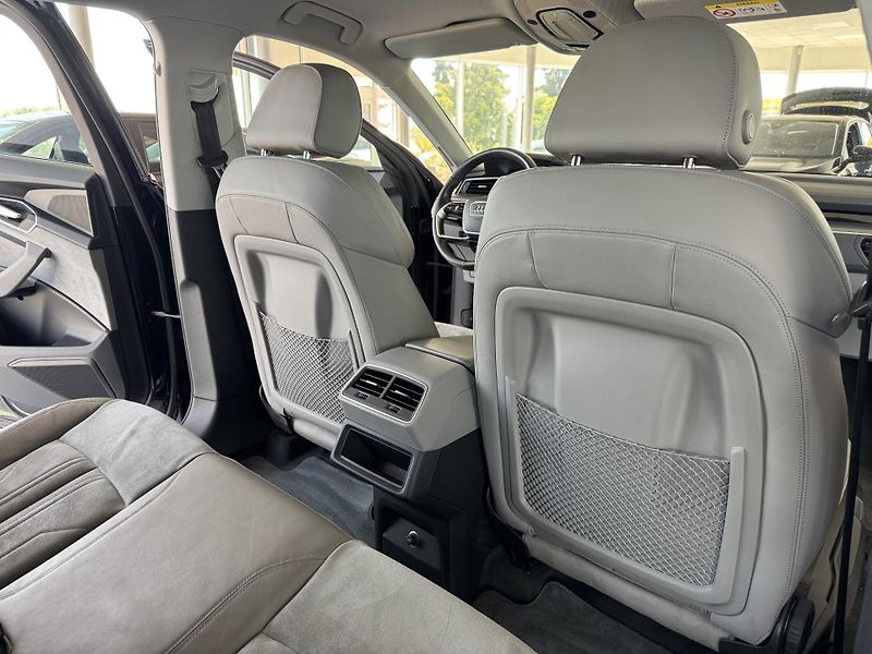 Audi e-tron 55 Quattro*300kW*REZERVACE! - fotka 16 z 35