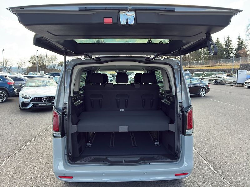 Mercedes-Benz Vito 114 CDI / Tourer Select / - fotka 12 z 26