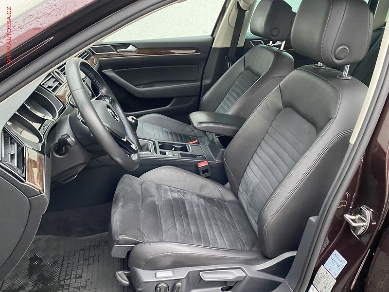 Volkswagen Passat (2015) 2.0 TDi, ČR, Highline, LED - fotka 9 z 18