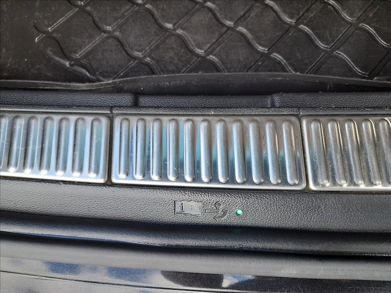 Škoda Superb 1,5 TSI DSG Style plus Rezerva - fotka 25 z 27