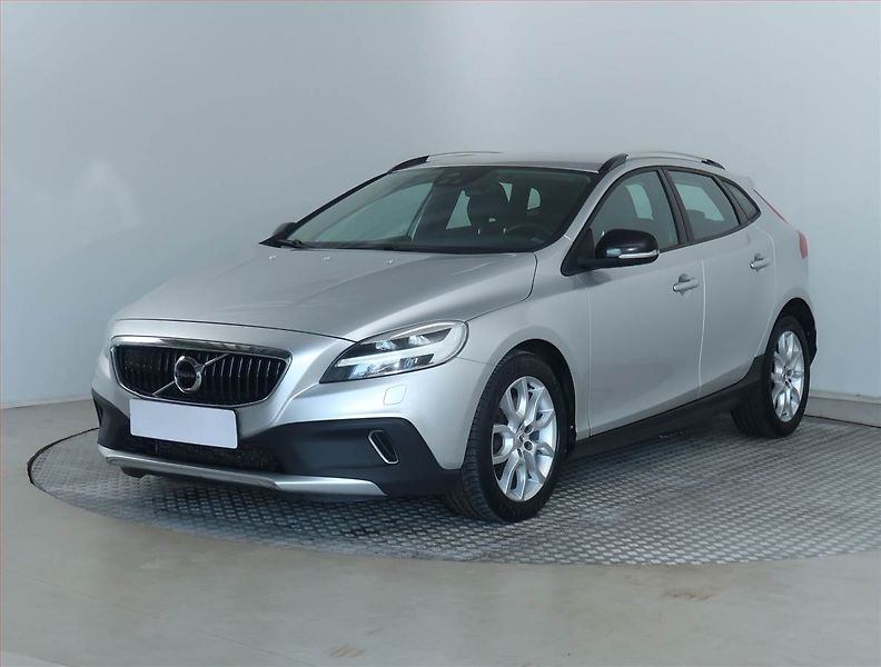 Volvo V40 (2016) 2.0 D3, Automat, Serv.kniha - fotka 2 z 18