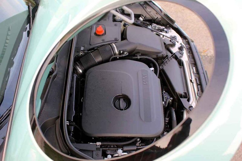 Mini Cooper S stále vyhoví nadšeným řidičům