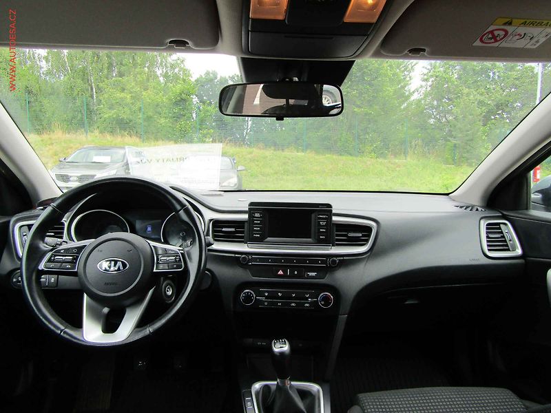 Kia Ceed (2018) 1.0T-GDi, AC - fotka 8 z 17