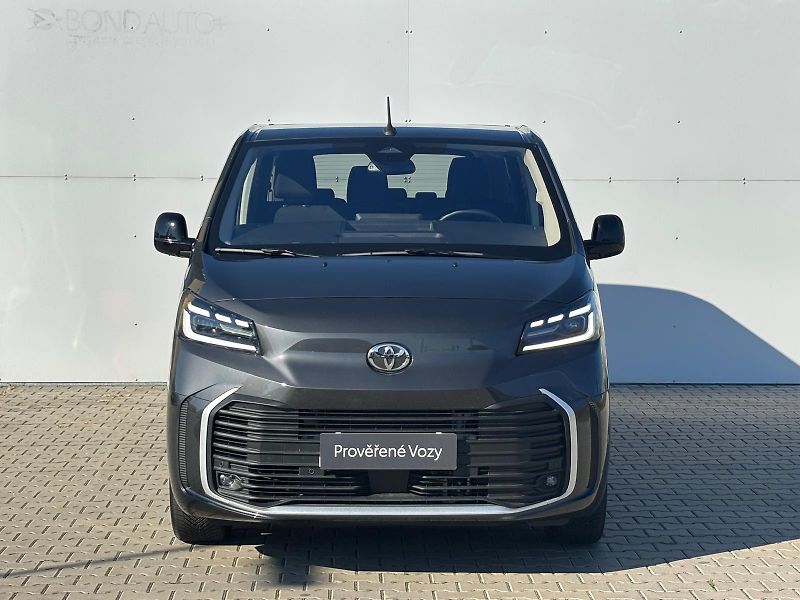 Toyota ProAce Verso 2,2 D Business Comfort 9S - fotka 4 z 23
