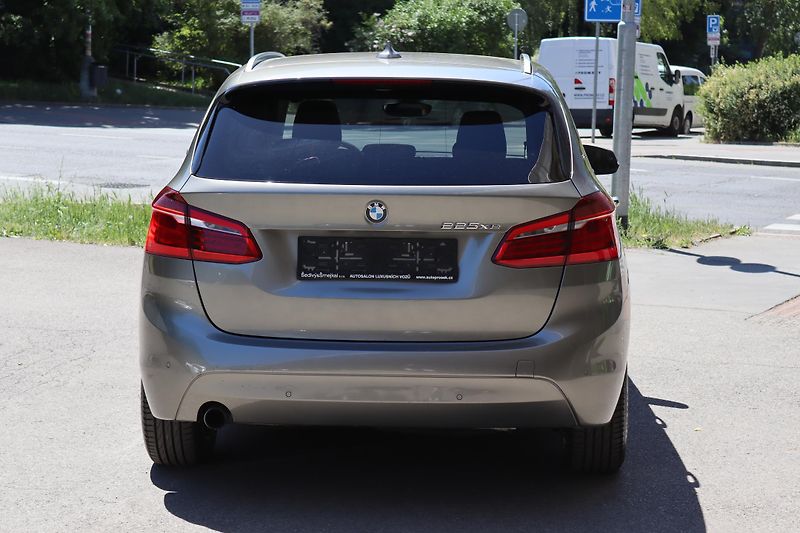 BMW Řada 2 225xe iPERFORMANCE F45 165kW - fotka 12 z 50