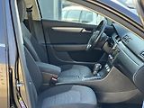 Volkswagen Passat 2.0TDi 103kw DSG odp. DPH - náhled 36