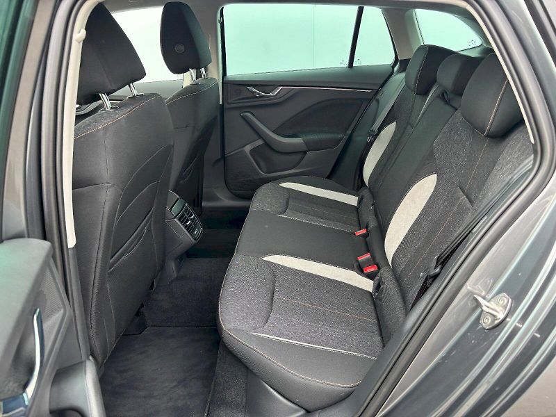 Škoda Scala (2025) 1.0 TSI 85kW Selection - fotka 25 z 35