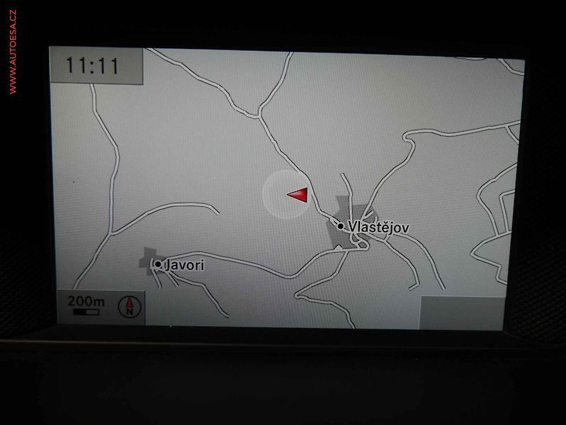 Mercedes-Benz Třídy C (2013) 1.6 C180, AT, navi, xenon - fotka 15 z 26