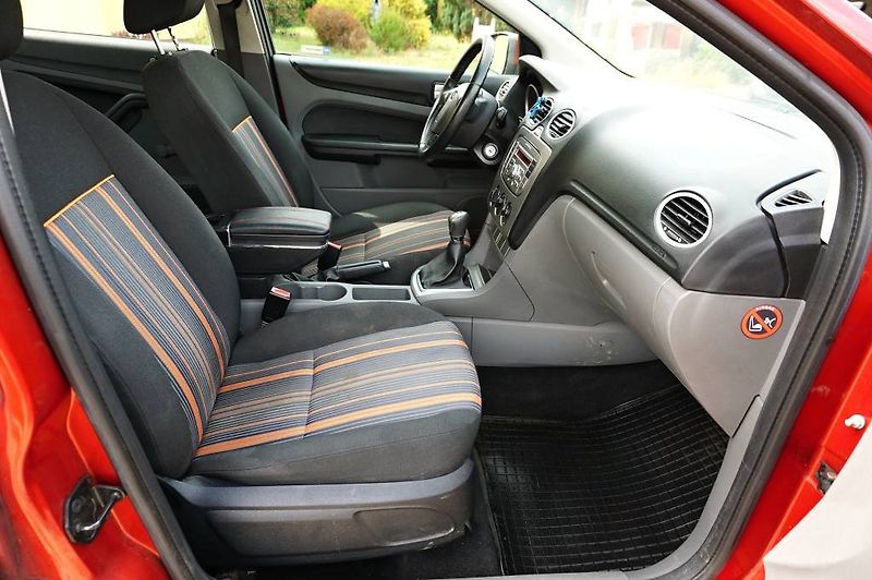 Ford Focus (2009) TREND 1,6 16V 74 kW - fotka 18 z 36
