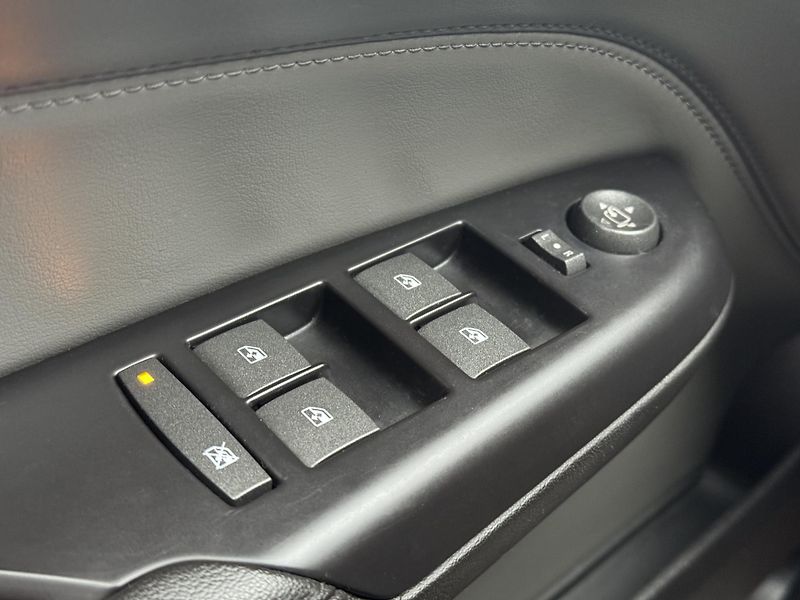 Cadillac SRX (2011) 3.0 V6 AWG Elegance, LPG, PANO - fotka 22 z 49