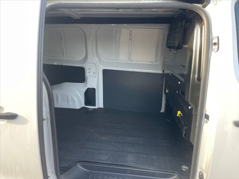 Toyota ProAce 1,5 D4D 120 1000 L1 - fotka 8 z 11