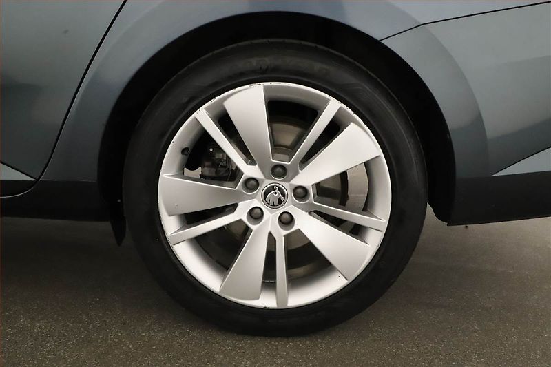 Škoda Superb (2021) 2.0 TDI - fotka 20 z 20