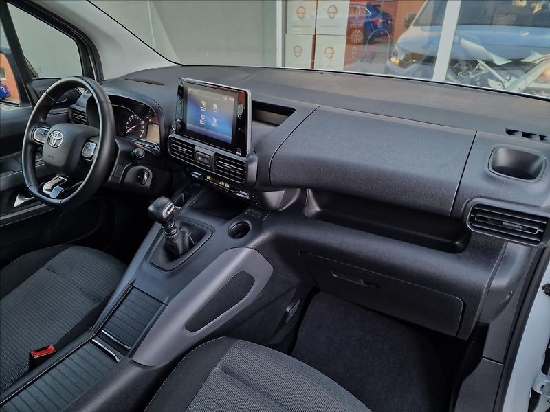 Toyota ProAce City 1.5 D-4D 130k L1 Family - fotka 13 z 49