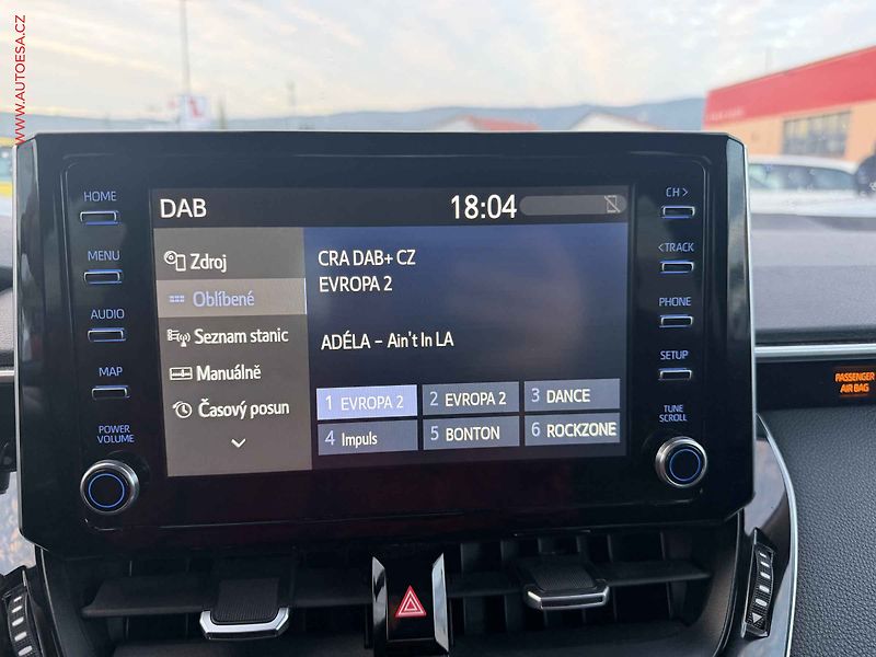 Toyota Corolla (2022) 1.5 V VT-i, 2.maj, Dynamic - fotka 16 z 18