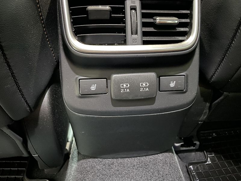 Subaru Outback 2.5 i CVT AWD Touring TOP  - fotka 18 z 32