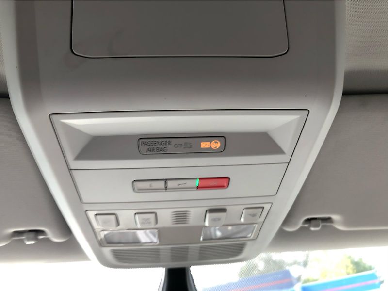 Volkswagen Multivan 6.1 2.0 TDi BULLI - fotka 23 z 29