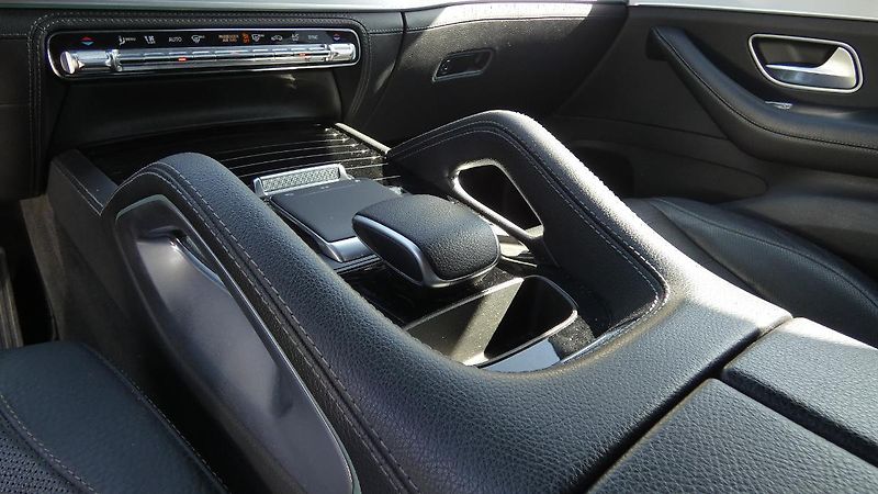 Mercedes-Benz GLE 300d 4Matic - fotka 6 z 26