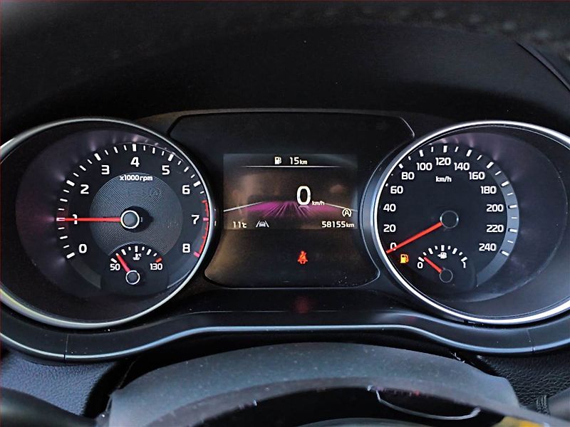 Kia Ceed (2022) 1.5 T-GDI, ČR,1.maj - fotka 11 z 17