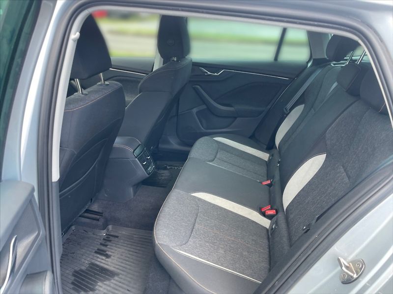 Škoda Scala 1,5 TSI Style - fotka 8 z 11