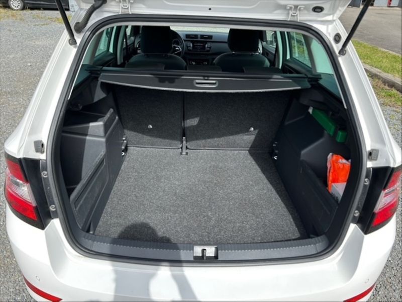 Škoda Fabia 1,0 TSI 70 Ambition - fotka 6 z 11