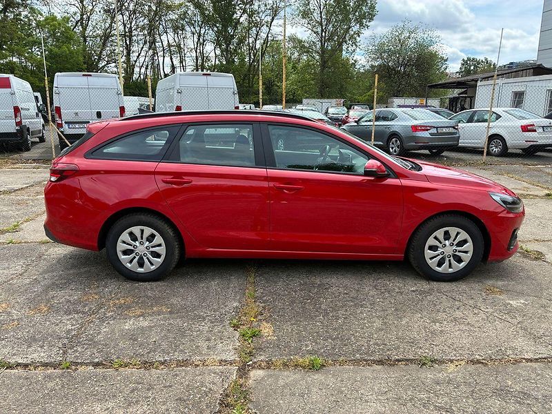 Hyundai i30 1.0 T-GDi 74 kW Comfort ČR DPH - fotka 4 z 23