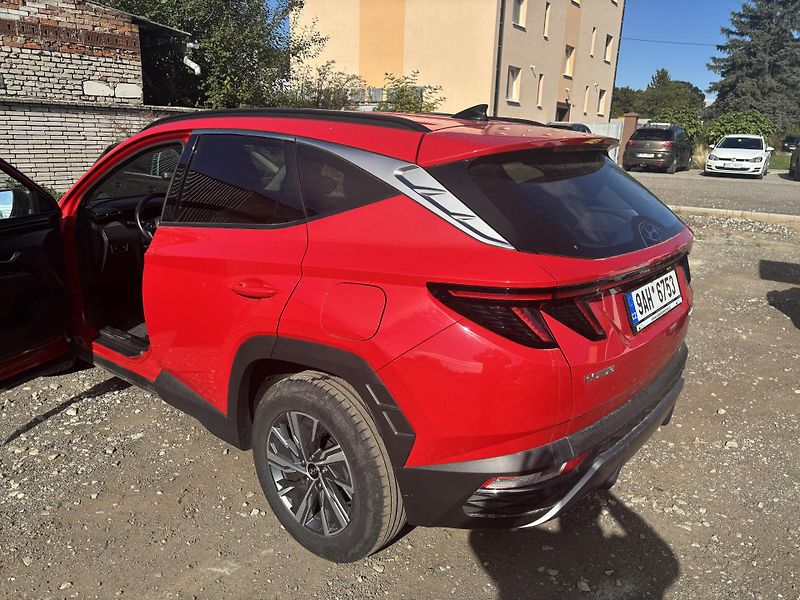 Hyundai Tucson (2022) 1.6 T-GDI/AT/1M.ČR/NAVI/ZÁRUKA - fotka 3 z 36