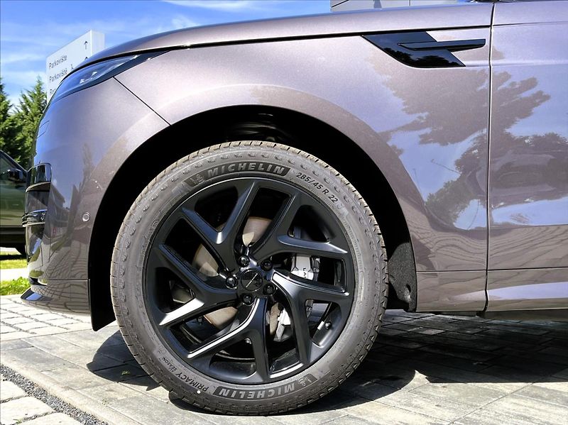 Land Rover Range Rover Sport (2026) 3,0 P460e DYNAMIC SE PHEV - fotka 3 z 39