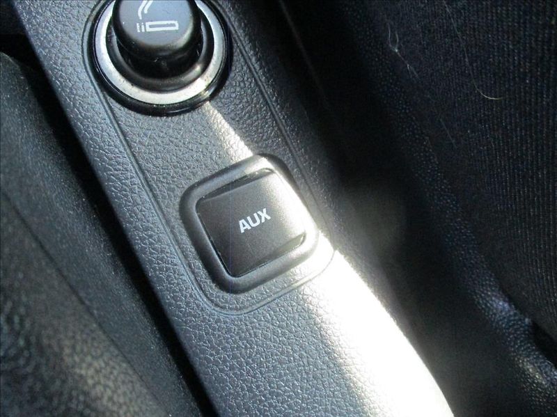 Škoda Fabia 1,2 TSi, klimatizace,serviska, - fotka 24 z 39