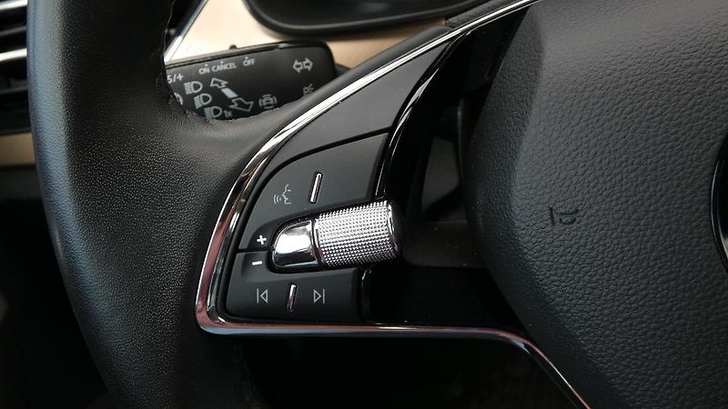 Škoda Scala 1.0 TSI Style - fotka 11 z 23