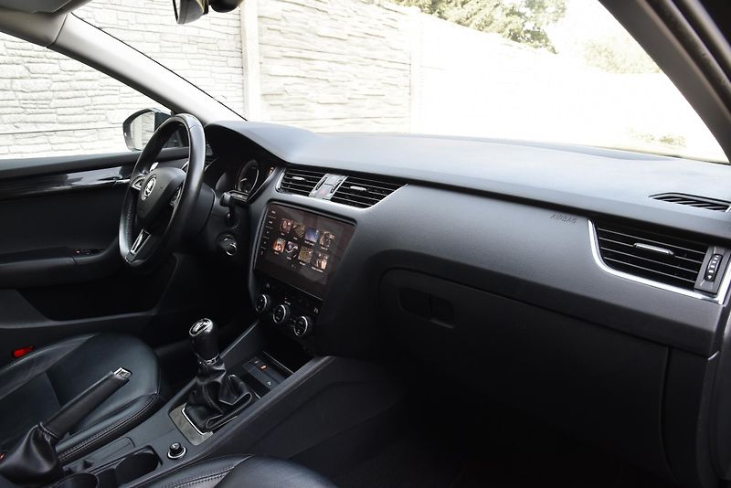 Škoda Octavia 1.4 TSi G-TEC STYLE, PANORAMA - fotka 43 z 49