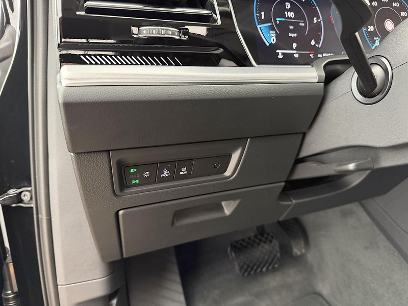 Volkswagen Touareg 3.0Tdi*1-MAJ*DPH*ELEGANCE* - fotka 9 z 45