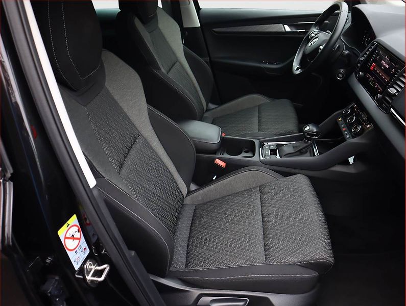 Škoda Karoq (2023) Style 2.0 TDI, ČR, DPH, Style - fotka 9 z 22