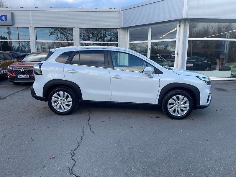 Suzuki S-Cross 4x4 Premium - fotka 8 z 10