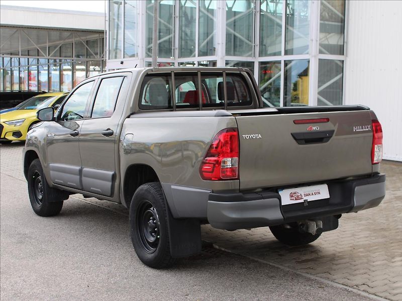 Toyota Hilux 2,4 D-4D 1.majitel CZ ZÁNOVNÍ! - fotka 4 z 10