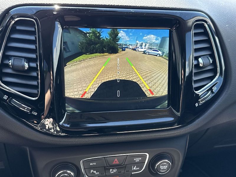 Jeep Compass (2018) 1.4 MultiAir 4x4 Automat - fotka 16 z 31