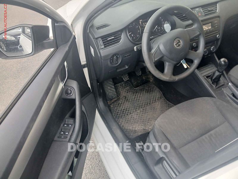 Škoda Octavia (2013) 1.2TSi, ČR, AC, zmk.řazení - fotka 3 z 3