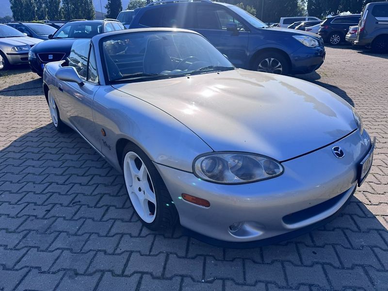 Mazda MX-5 (2000) NB 1,8 107 KW SVOR 6Q - fotka 7 z 45