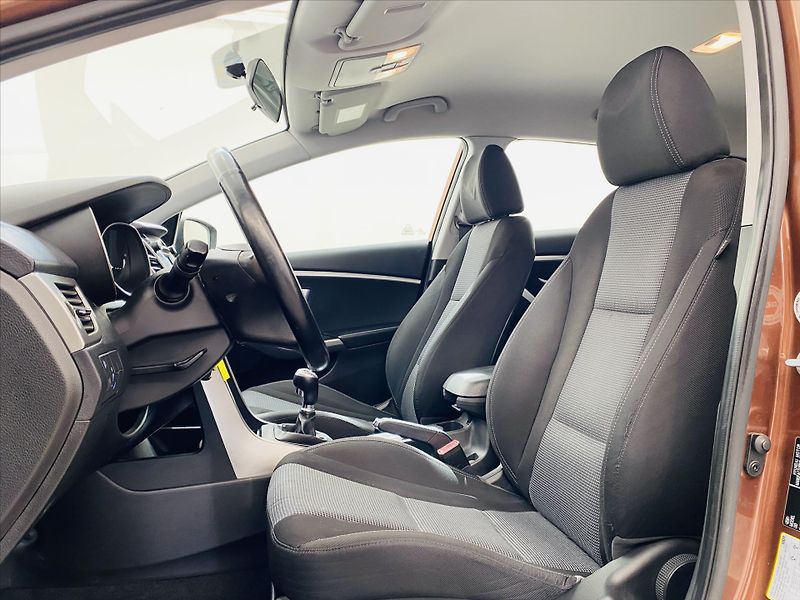 Hyundai i30 1,4 CVVT 73kW - fotka 5 z 23