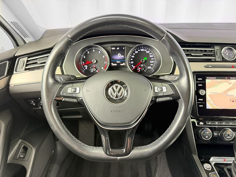 Volkswagen Passat 2.0TSI 200KW DSG 4MOTION R-LIN - fotka 12 z 28