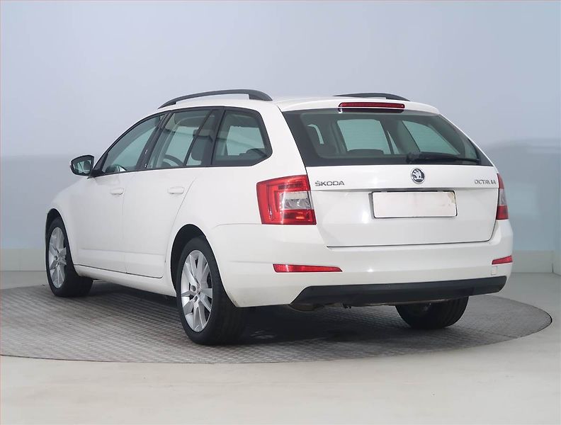 Škoda Octavia (2013) 2.0 TDI, Tempomat - fotka 4 z 18
