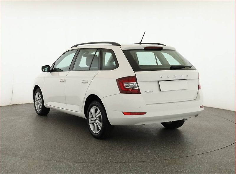 Škoda Fabia (2021) Style 1.0 TSI, ČR,1.maj - fotka 4 z 20