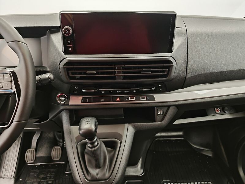 Toyota ProAce Panel Van L1 - 2.0L Diesel 144 - fotka 22 z 22
