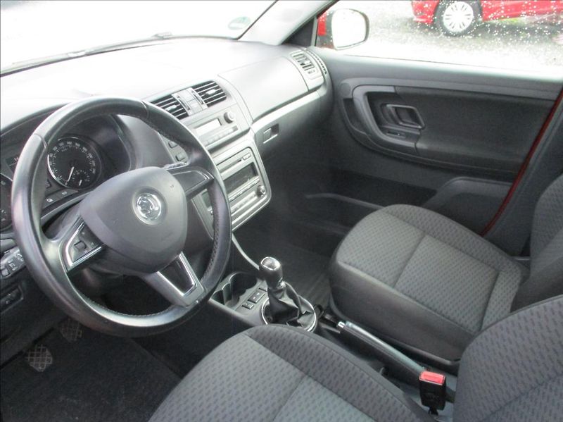 Škoda Fabia 1,2 TSI, klima, servis, 1.maj, - fotka 10 z 31