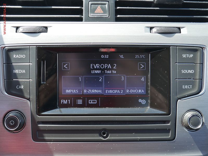 Volkswagen Golf (2014) 1.2 TSi, ČR, STK4/28 - fotka 15 z 19