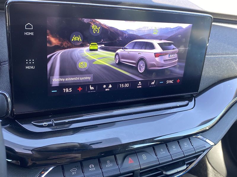 Škoda Octavia (2022) Combi 2.0 TDI DSG Style+ - fotka 21 z 37