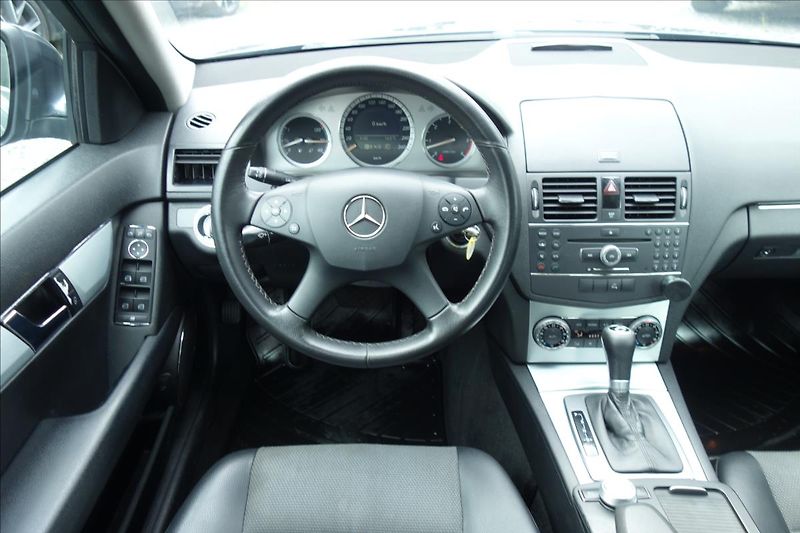 Mercedes-Benz Třídy C 320CDi 165KW, AVANTGARDE. - fotka 18 z 31