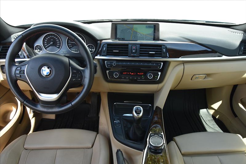 BMW Řada 4 428i 180kW SERVISNÍ KNIHA ČR - fotka 13 z 25