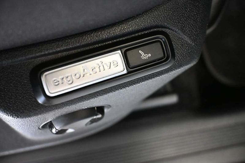 Volkswagen Tiguan Allspace (2023) 2.0 DSG LED 7Míst ACC Virtual - fotka 22 z 32