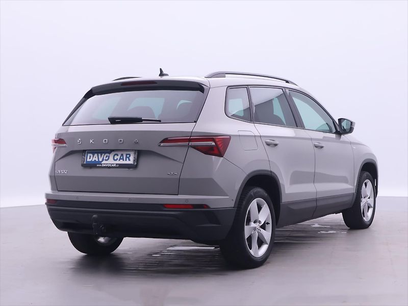 Škoda Karoq 2,0 TDI DSG 4x4 Tour Virtual - fotka 7 z 33
